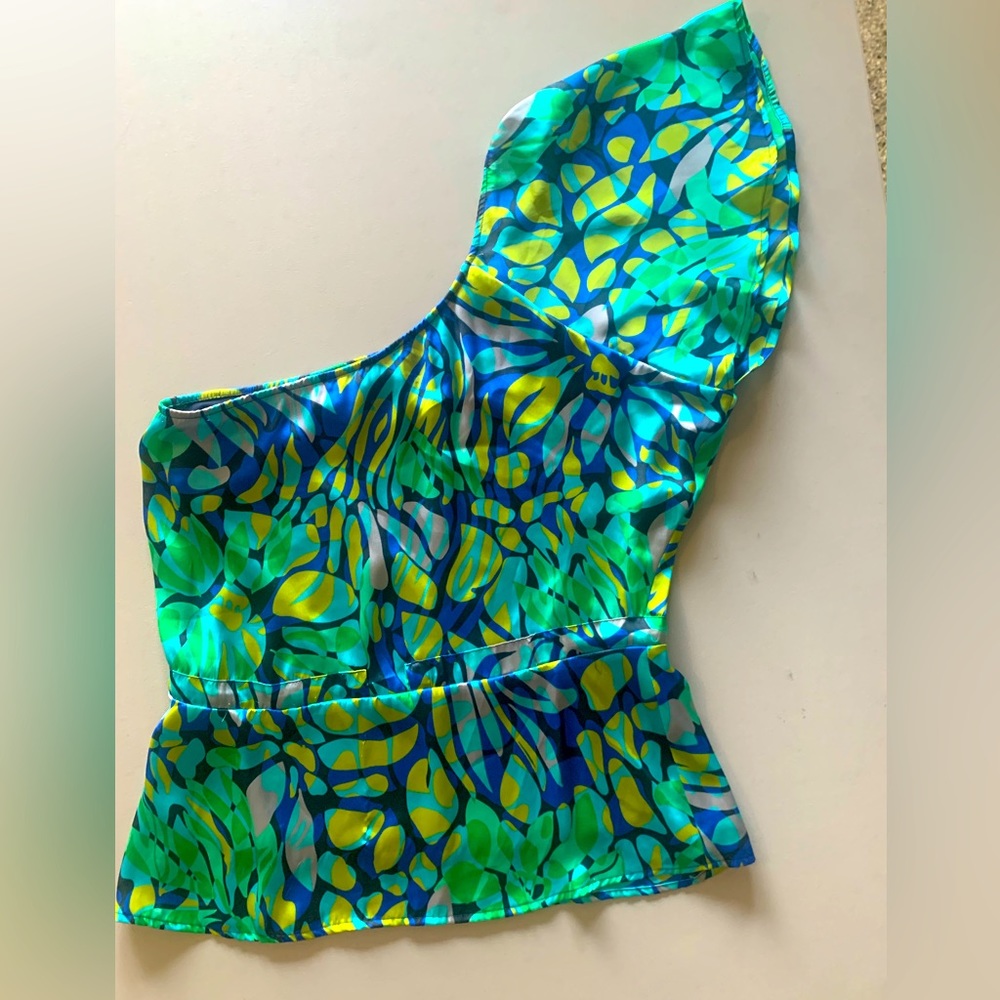 Silky One-Shoulder Top